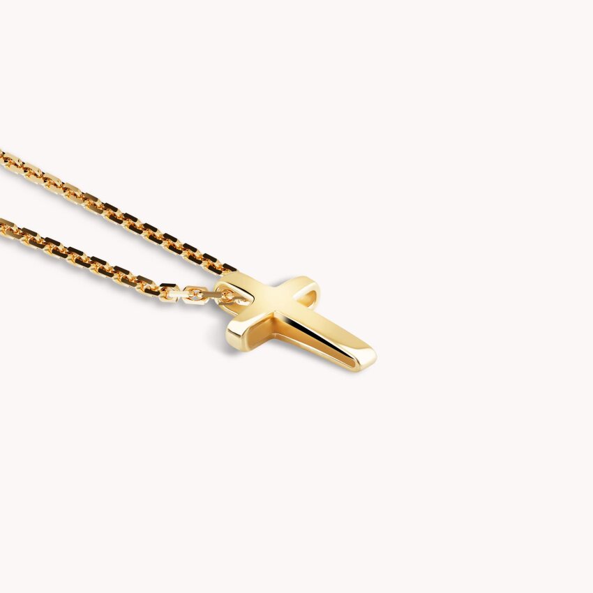 Zlatna ogrlica s decentnim privjeskom križa