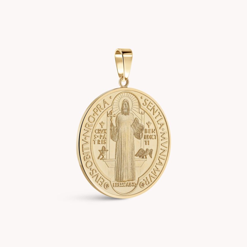 Zlatni privjesak Sveti Benedikt