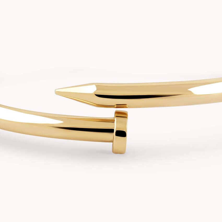 Zlatna narukvica elegancija