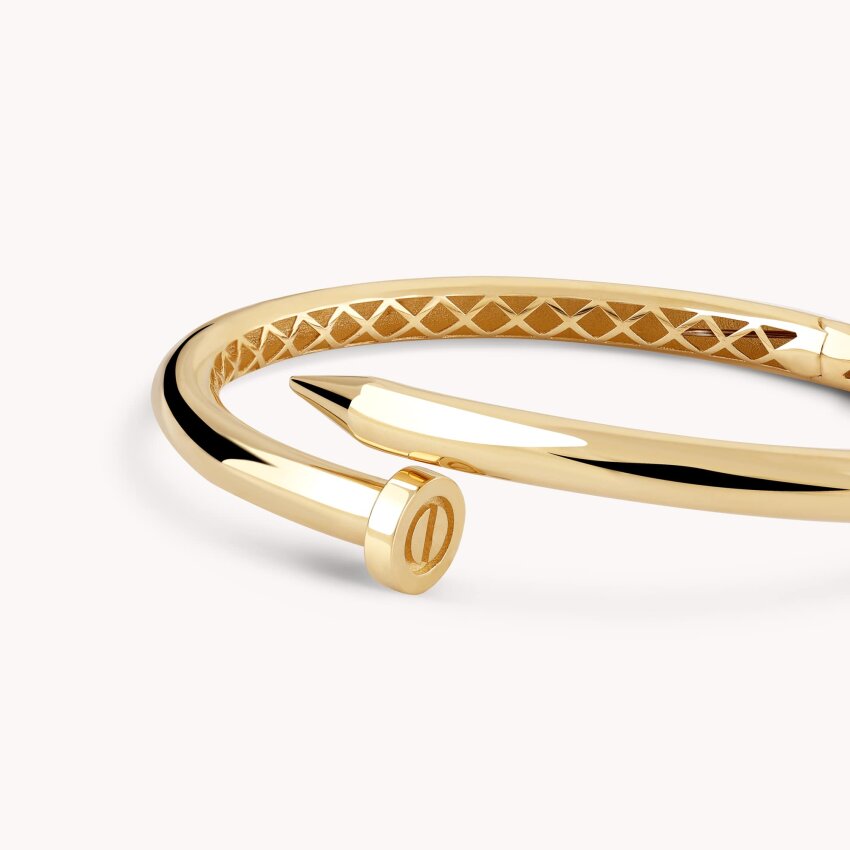 Zlatna narukvica elegancija