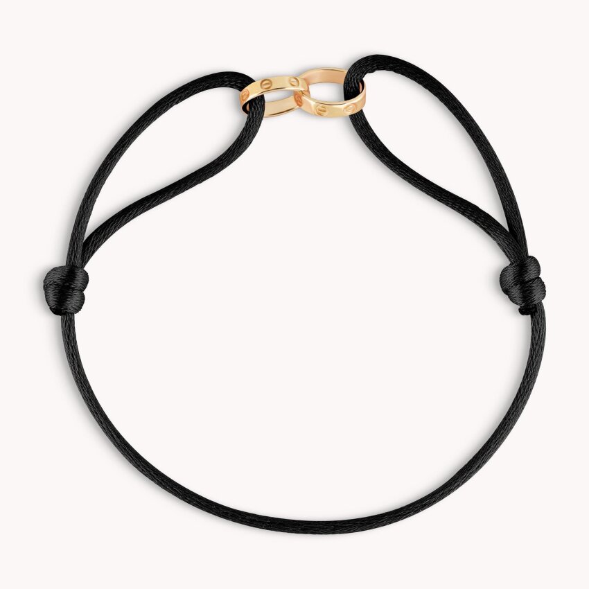 Zlatna narukvica elegantni detalj