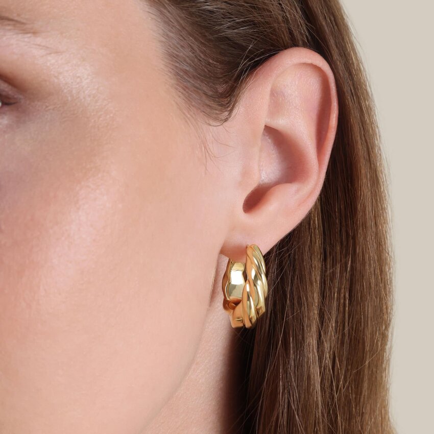 Zlatne naušnice prekrasne krivulje