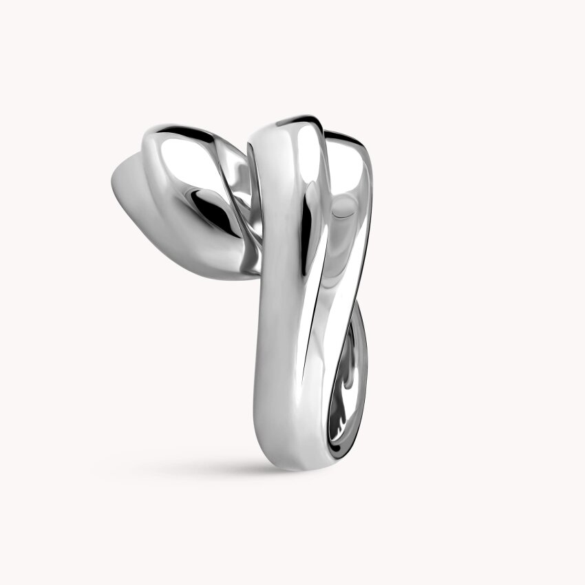 Srebrni prsten beskrajna elegancija