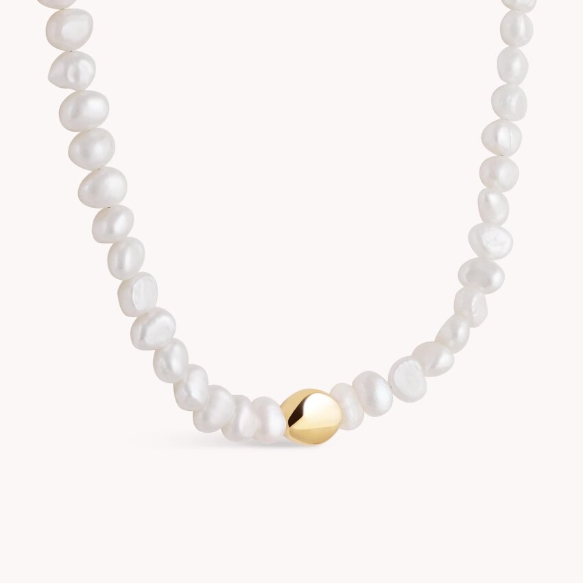 Srebrna ogrlica Biseri s detaljem pozlata