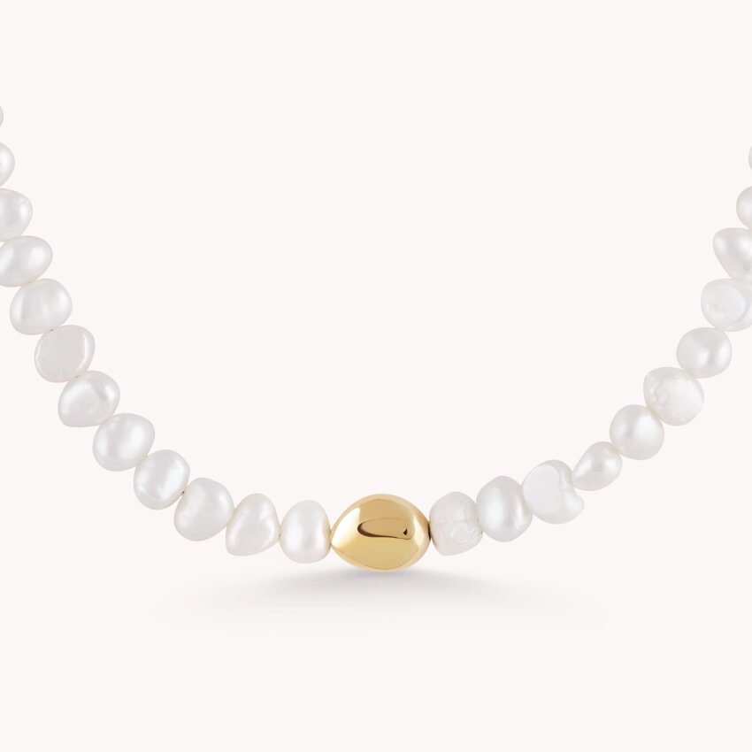 Srebrna ogrlica Biseri s detaljem pozlata